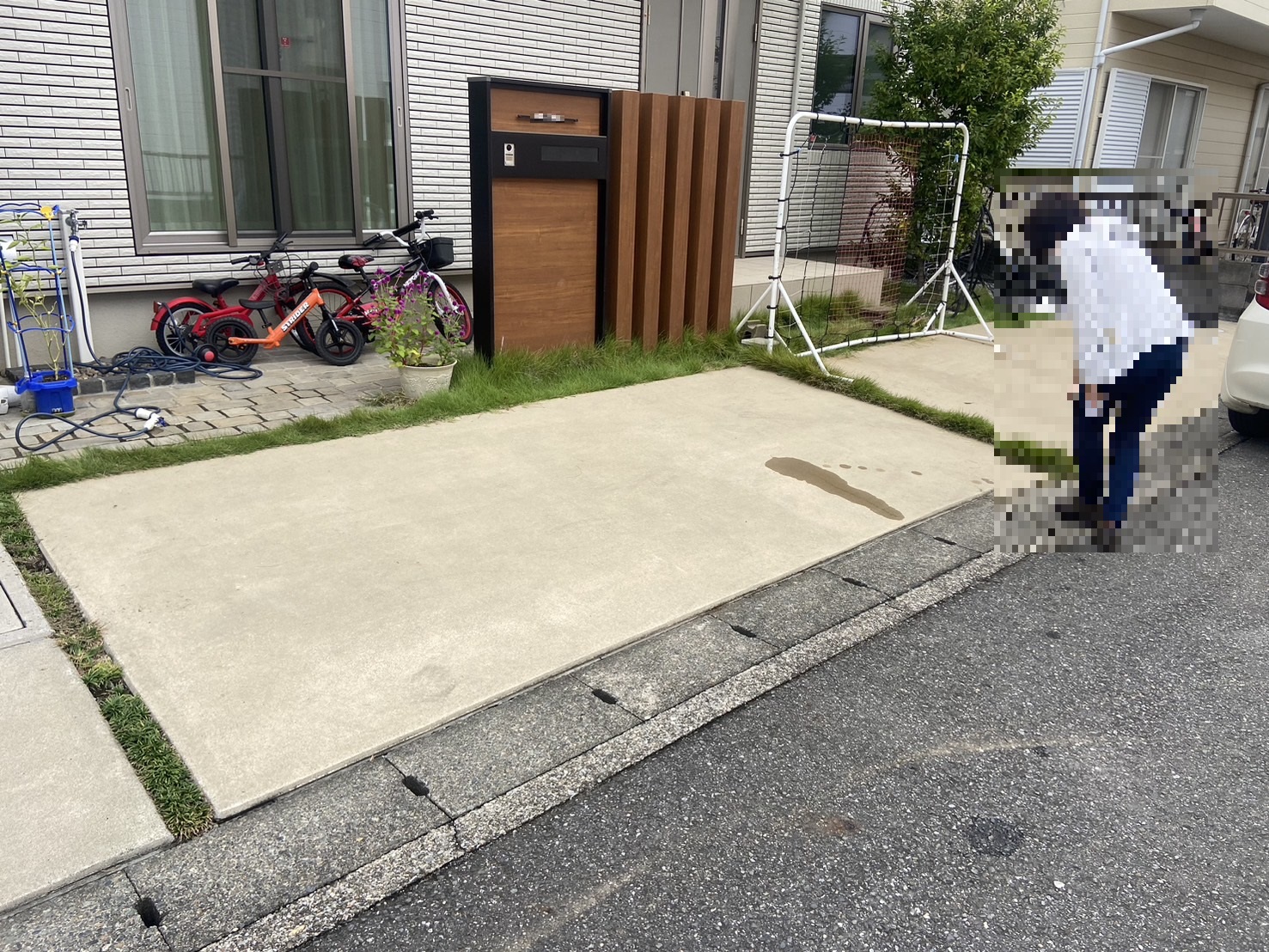 狭い範囲の芝生のお手入れは難しい
