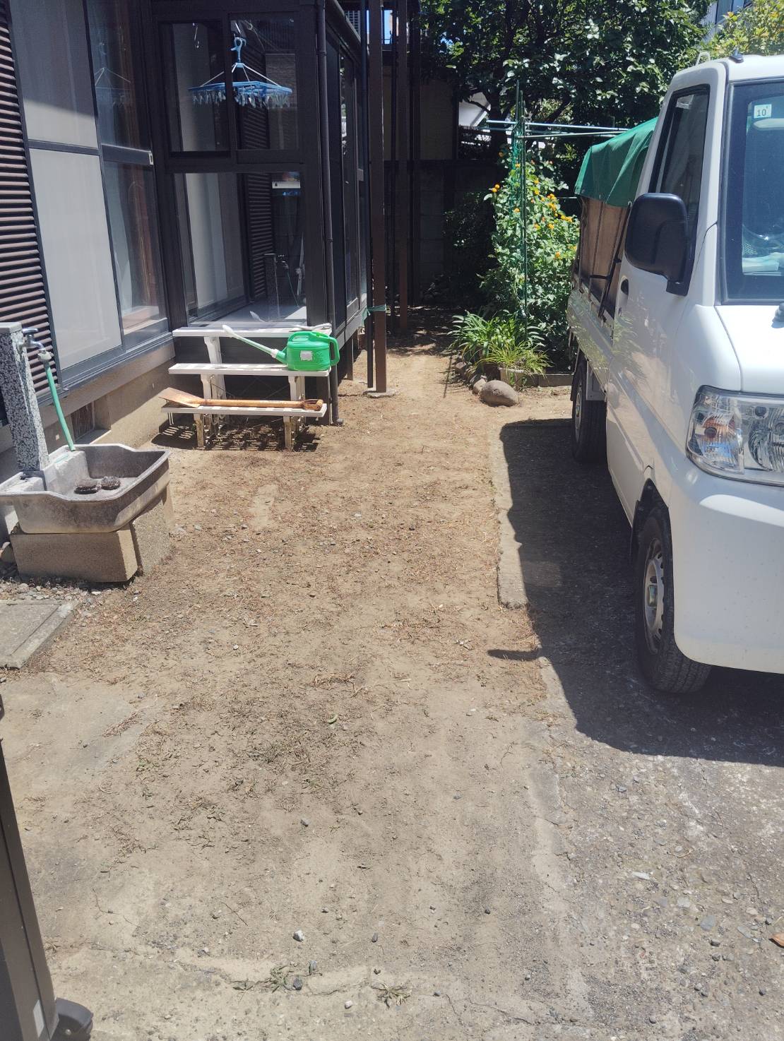 防草シート部分もしっかり除草