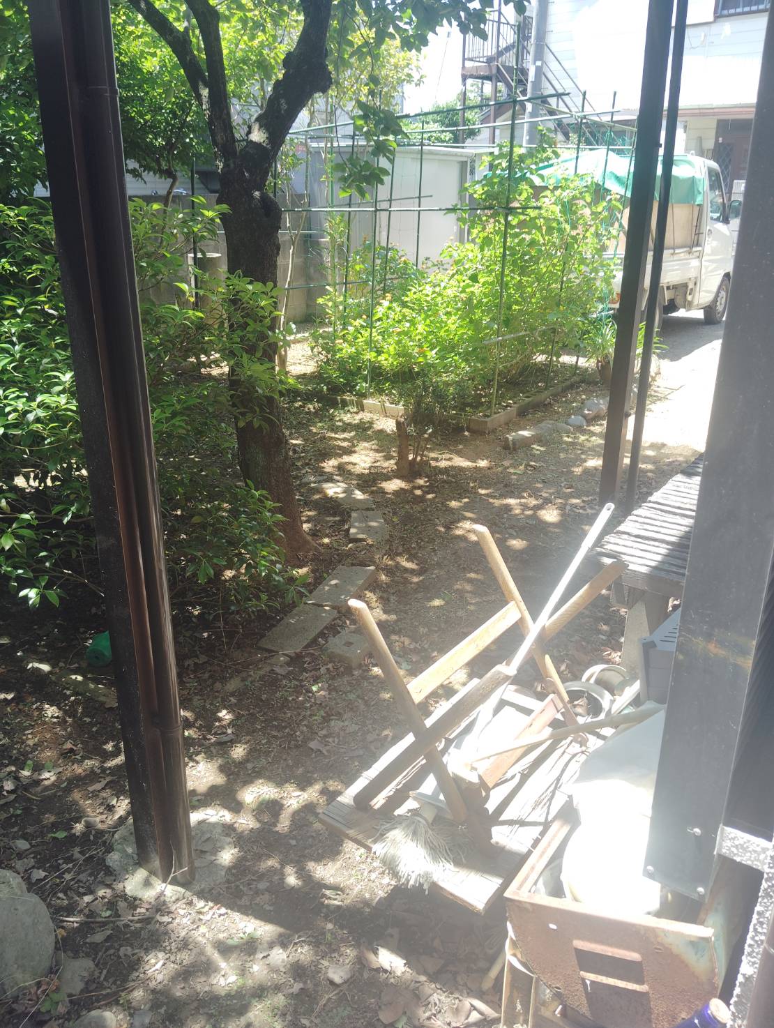 白い砂利を施工した